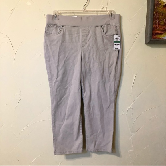 Style & Co Avery Skimmer Straight-Leg Capri Pants - Picture 2 of 12